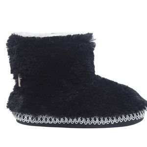 Dearfoams Girls Black Boots.